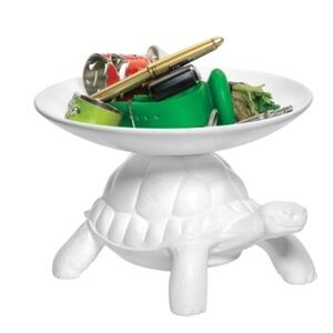 Turtle carry all pocket emptier. (White)